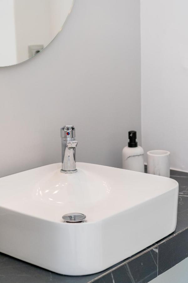אתונה Olvar Suites מראה חיצוני תמונה